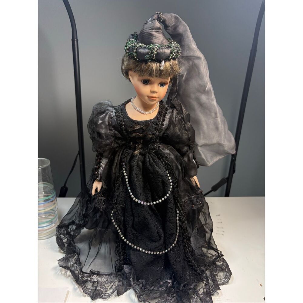 Gothic, emo bride doll, horror